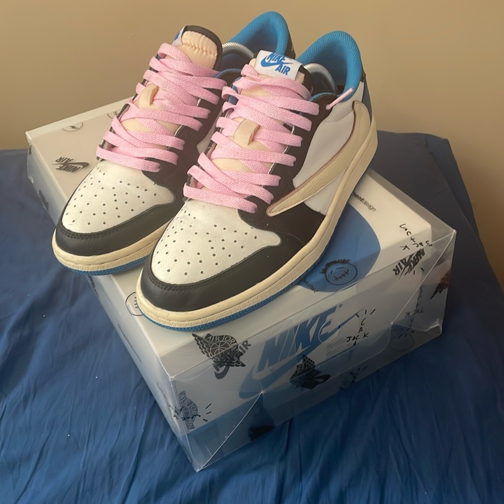 Lighly worn Jordan 1 Travis Scott fragments, Size 9 Mens